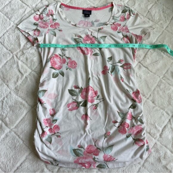 Oh Baby By Motherhood | Cream and Rose Floral Maternity T-Shirt | Size Medium - Picture 8 of 10